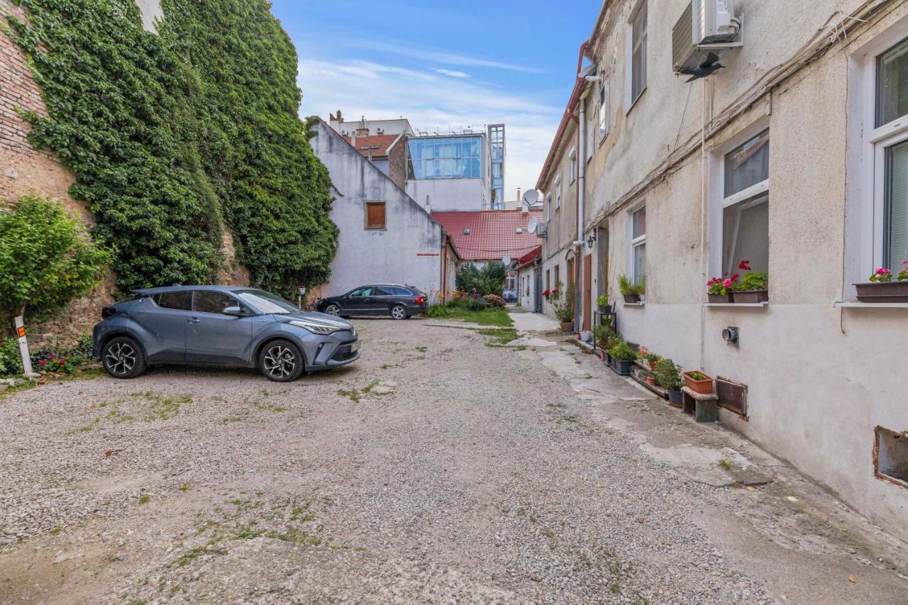 Charming Apt In Centre /W Ac Pressburg Exterior foto